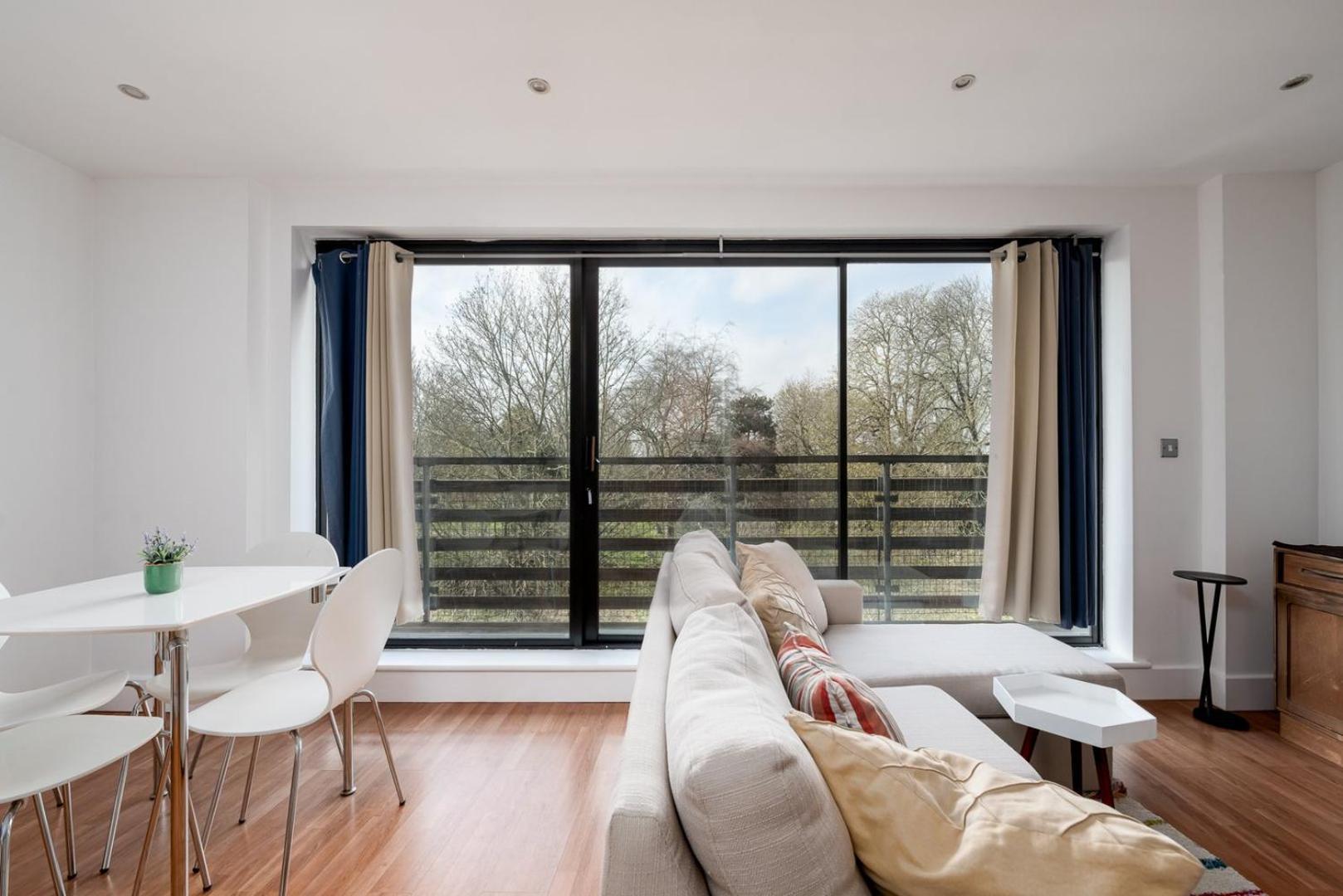 Guestready - Modern With Balcony No Wifi *