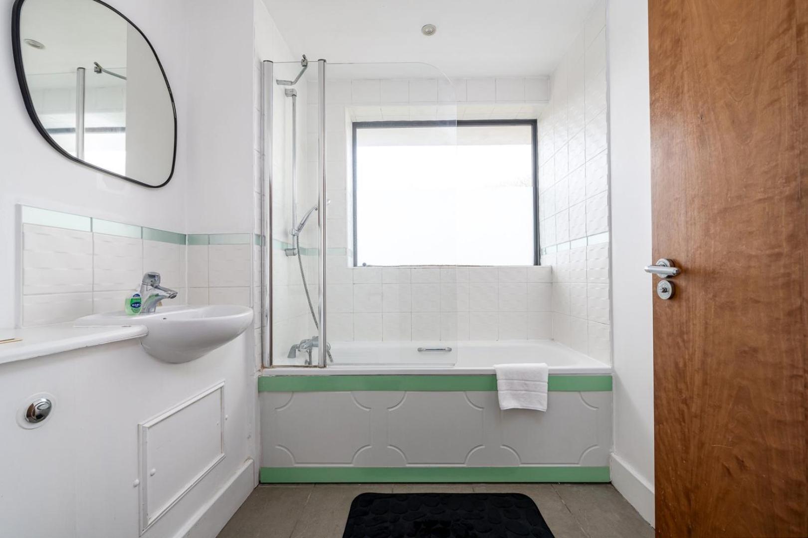 Guestready - Modern With Balcony No Wifi Appartamento Londra